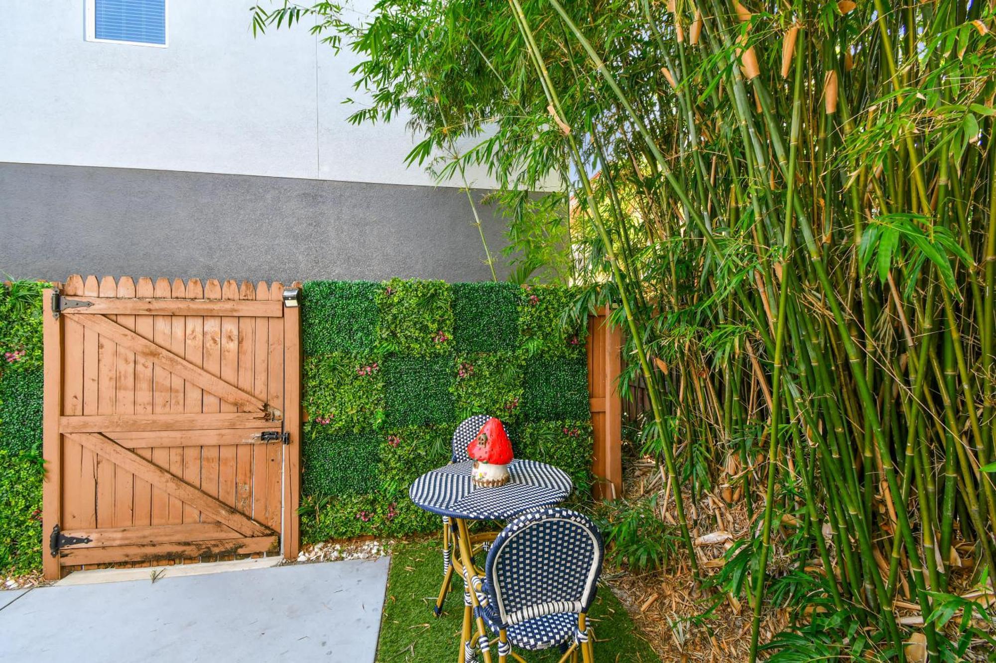 Designer Sun Filled Condo - Walk To Town เซนต์ปีเตอร์สเบิร์ก ภายนอก รูปภาพ